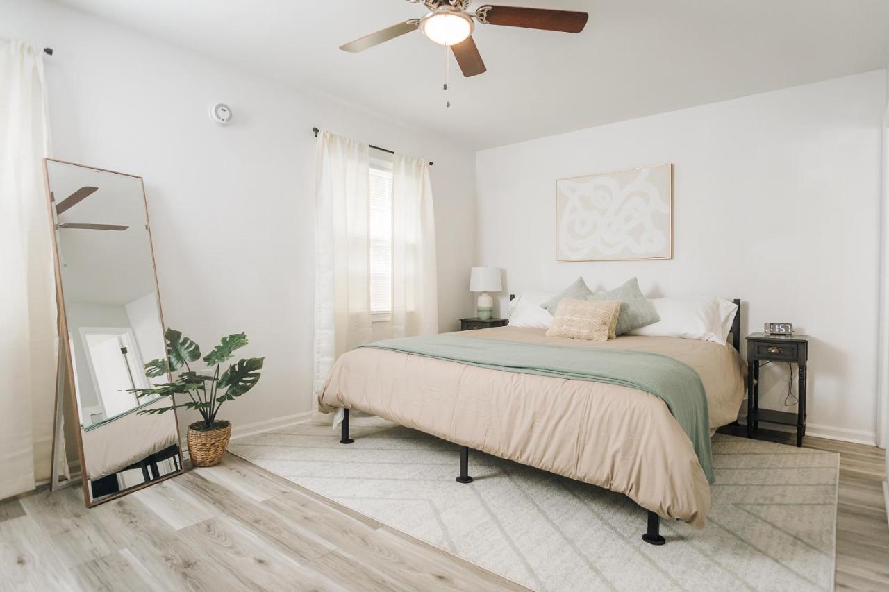 Tranquil Luxury: Modern Comfort! Lynchburg Eksteriør bilde